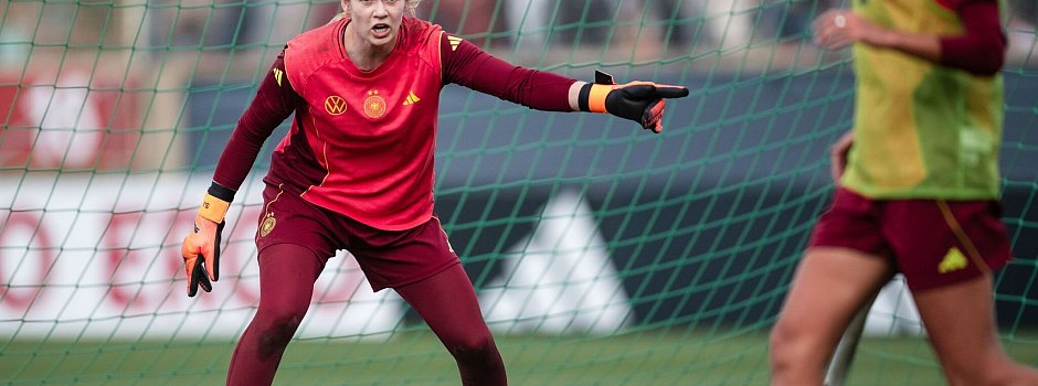 Bild zu DFB-Frauen gegen Frankreich: Suche nach der 1 und der 10