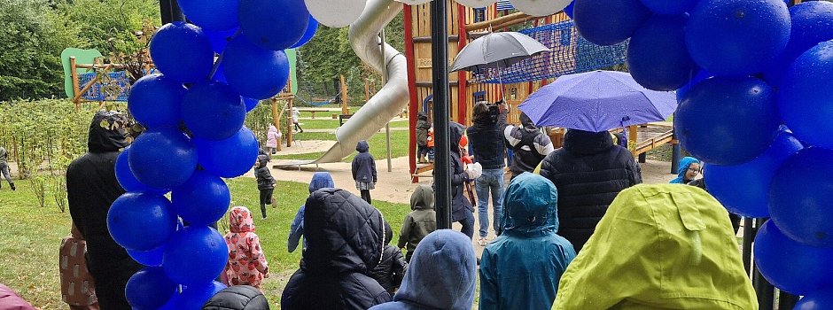 Bild zu Besucher stürmen den Kinderrechtespielplatz in Bad Pyrmont