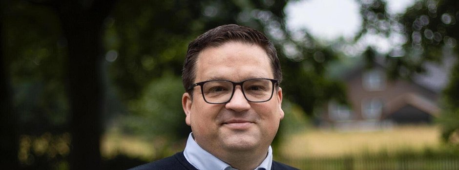 Bild zu So tickt Oerlinghausens zweiter stellvertretender B&uuml;rgermeister Dennis Thon