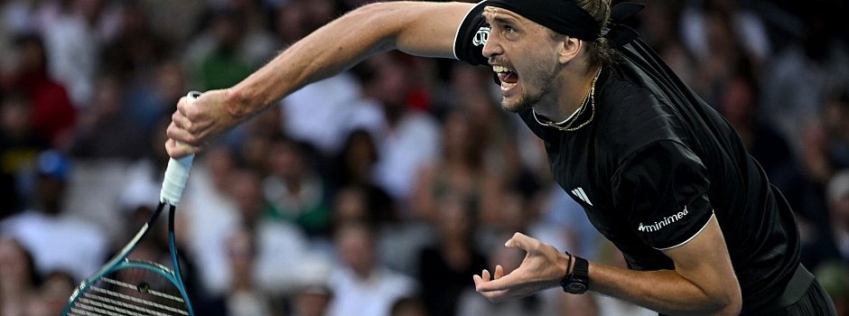 Bild zu Nach Regenpause und Schmerzen: Zverev in Melbourne weiter