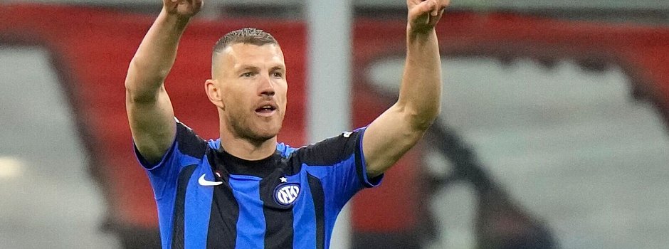 Bild zu Transfer von Starst&uuml;rmer Edin Dzeko zu Schalke fast perfekt