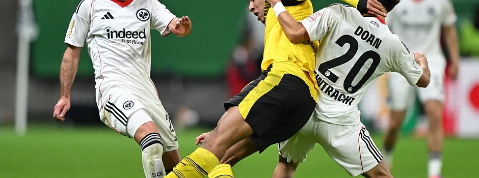 Bild zu Elfmeterkrimi: BVB besiegelt frühes Pokal-Aus für Frankfurt