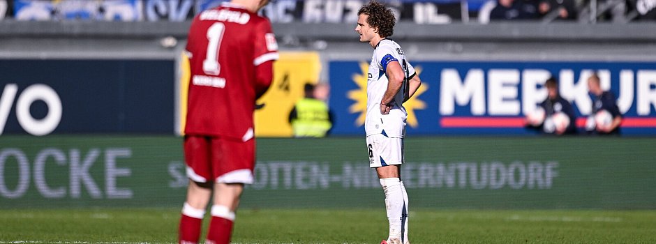 Bild zu Arminia Bielefeld unterliegt Paderborn 3:4.