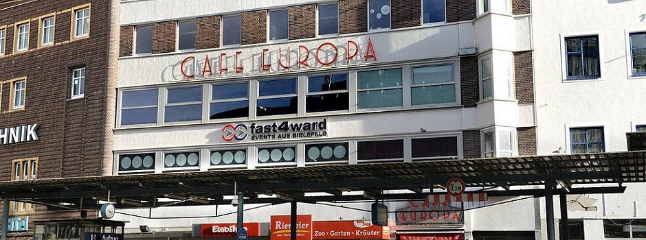 Bild zu Pfefferspray vor dem „Café Europa“ versprüht: Zwei junge Lipperinnen verletzt