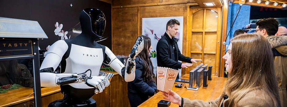 Vorstellung des humanoiden Tesla-Roboters &laquo;Optimus&raquo; - Christoph Soeder/dpa