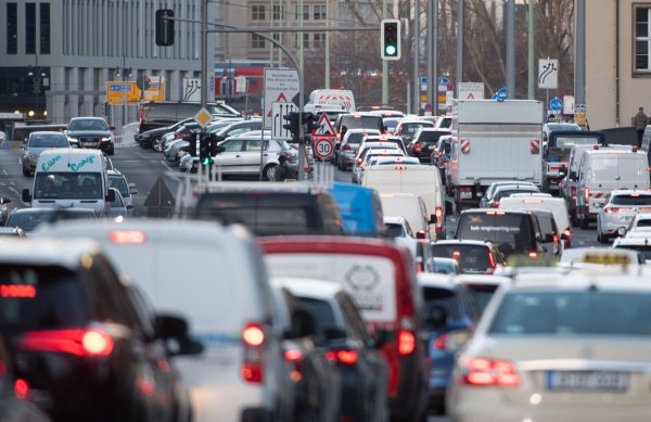 - © Paul Zinken/dpa