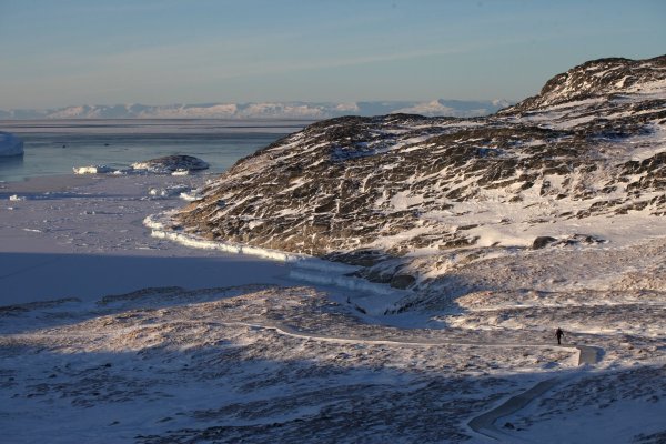 Grönland ist ein Land voller Eis und Schnee. Unter der Erdoberfläche lagern jedoch immense Rohstoffvorkommen. - © Steffen Trumpf/dpa