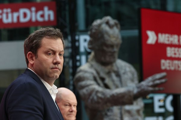 SPD und Union stehen vor schwierigen Verhandlungen. - © Hannes Albert/dpa