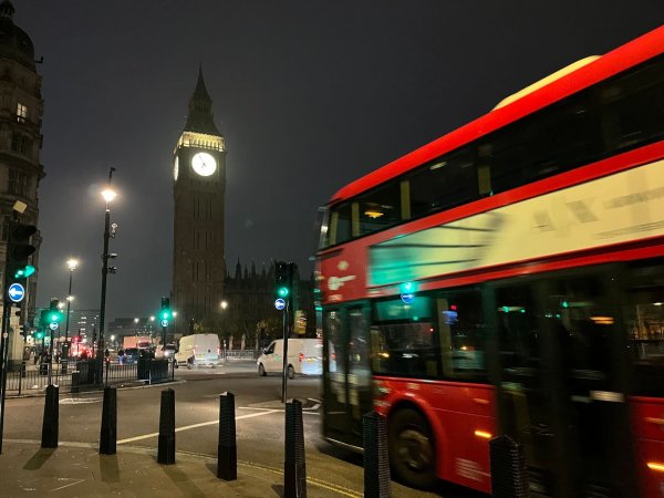 Wer die Wahrzeichen Großbritanniens sehen möchte, muss künftig an eine Formalie mehr denken. - © Julia Kilian/dpa