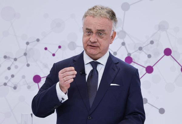 Gegenüber Handelshemmnissen ist Evonik laut CEO Kullmann gut geschützt, weil 80 Prozent der in den USA verkauften Produkte dort produziert würden. - © Oliver Berg/dpa