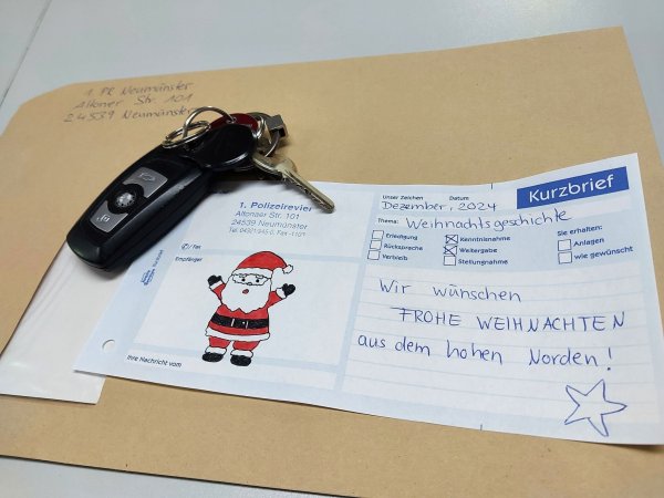 Der Schlüsselbund einer Frau aus Bad Kissingen konnte nach vielen Umwegen dank der Marke ihres verstorbenen Hundes wieder zur Besitzerin zurückgeschickt werden. - © --/Polizei Neumünster/dpa