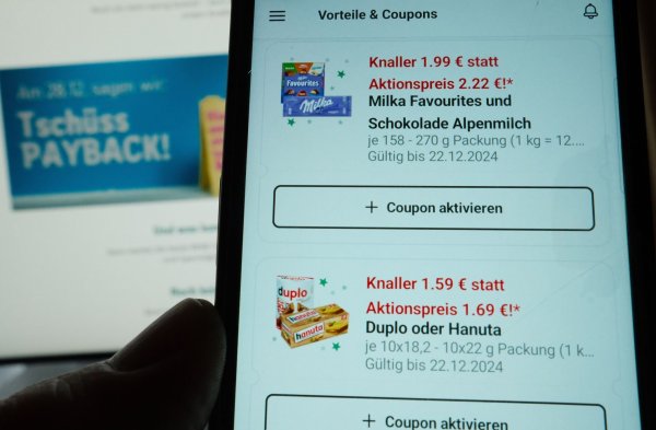 Die Supermarktkette Rewe startet ein eigenes Bonusprogramm innerhalb der bestehenden App. - © Georg Hilgemann/dpa