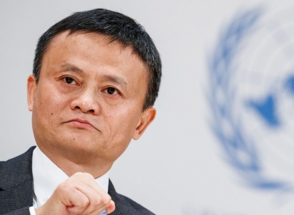Alibaba-Gründer Jack Ma zieht sich weiter aus seinem Online-Imperium zurück. - © Valentin Flauraud/KEYSTONE/dpa