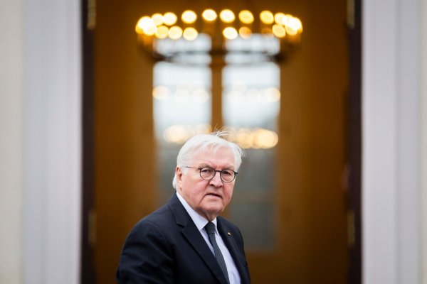 Bundespräsident Frank-Walter Steinmeier fordert eine Aufarbeitung der Corona-Poltik. (Archivfoto) - © Christoph Soeder/dpa