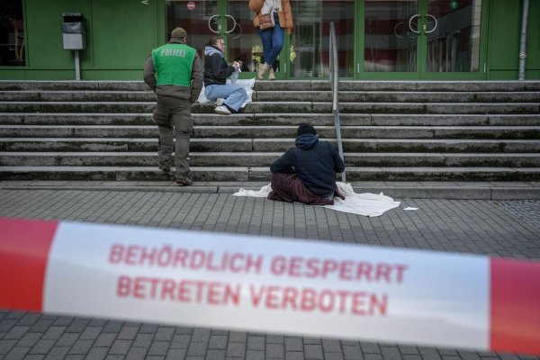 Schwierigkeiten bei der Mobilisierung: Katastrophenschutzübung abgebrochen. - © Kay Nietfeld/dpa