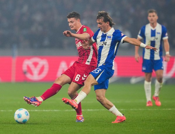 Die beiden früheren Bundesligisten Hertha BSC und der 1. FC Köln trafen in Berlin aufeinander. - © Soeren Stache/dpa