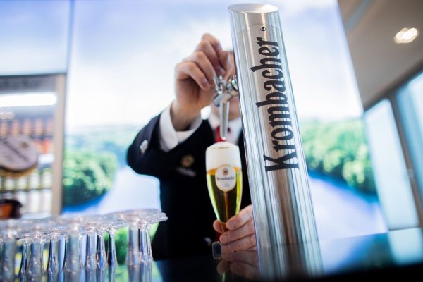 Krombacher seit langem die meistverkaufte Biermarke in Deutschland. - © Rolf Vennenbernd/dpa