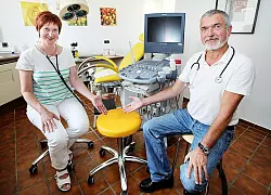 Sind für ihre Patienten da: Dr. Petra Kob Gynäkologin aus Lage und der Salzufler Orthopäde Dr. Eckhard Güths. - © Foto: Preuss