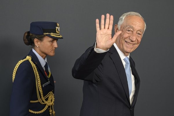 Das Staatsoberhaupt Marcelo Rebelo de Sousa traf eine schnelle Entscheidung. (Archivbild) - © Urs Flueeler/KEYSTONE/EDA/POOL/dpa