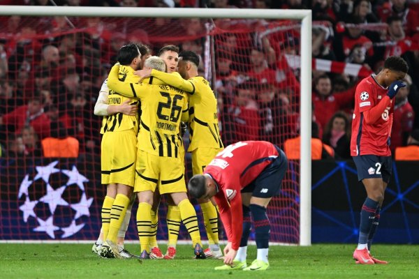 Borussia Dortmund darf sich auf das Viertelfinale der Champions League freuen. - © Federico Gambarini/dpa