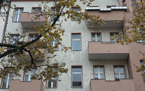 Die Polizei hat am Samstag in Berlin einen Mann festgenommen, der einen Anschlag geplant haben soll. - © Paul Zinken/dpa