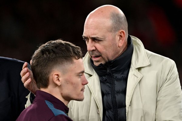 Leverkusens Geschäftsführer Fernando Carro wollte Florian Wirtz unbedingt halten. (Archivbild) - © Federico Gambarini/dpa