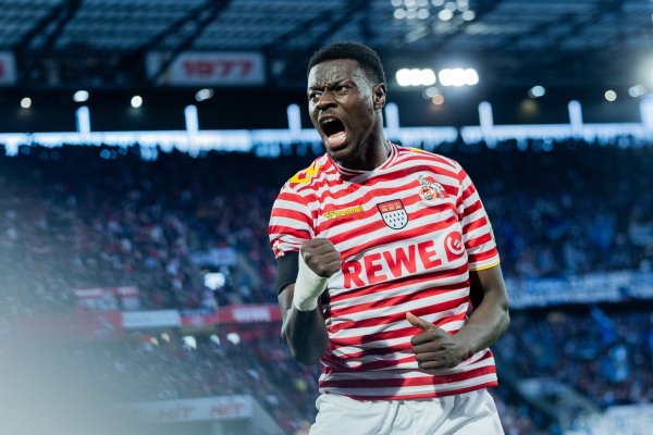 Torschütze zur Kölner 1:0-Führung: Ragnar Ache - © Rolf Vennenbernd/dpa