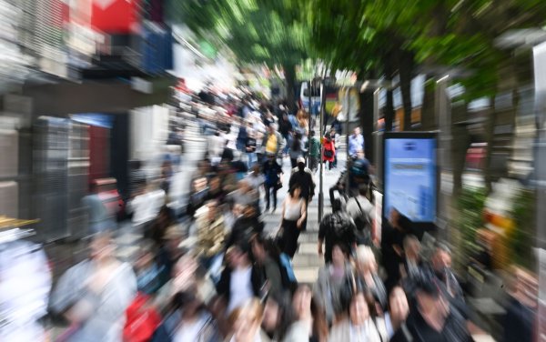 Fast 83,6 Millionen Menschen lebten zum Jahresende 2024 in Deutschland. (Symbolbild) - © Bernd Weißbrod/dpa