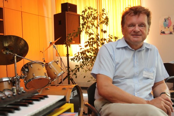 Dr. Ulrich Preuss, Chefarzt der Kinder- und Jugendpsychiatrie am Klinikum Lippe, gibt Tipps, wie verunsicherte Eltern mit ihren Kindern über das Virus, Schulschließungen und Hamsterkäufe reden können. - © Archiv: Martin Hostert