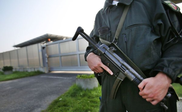 Mutmaßliche IS-Terroristin vor Gericht. (Archivfoto) - © Oliver Berg/dpa