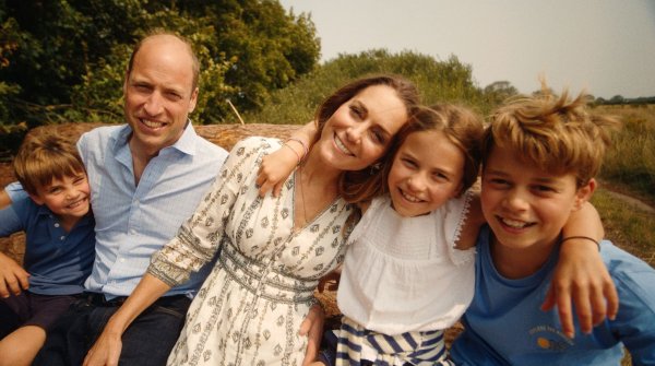 Strahlende Gesichter der beliebten _Familie sind eine gute Nachricht für den Palast. - © Will Warr/Kensington Palace/PA Wire/dpa