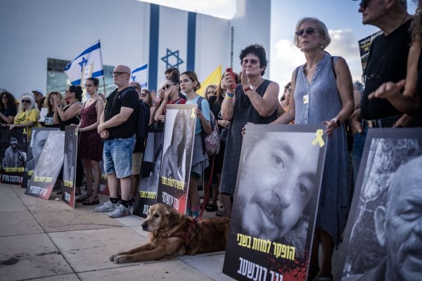 Immer wieder fordern Demonstranten in Israel die Freilassung der Geiseln. (Archivbild) - © Ilia Yefimovich/dpa