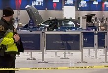 Autounfall am Flughafen in Detroit - Sennel Threlkeld II/Sennel Threlkeld II/@_sennel/AP/dpa