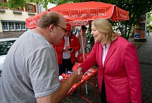 SPD-Chefin Bas beim Kommunalwahlkampf in Duisburg - Henning Kaiser/dpa