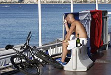 Aus den Tr&auml;umen gerissen - Reuters