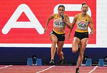 Rebekka Haase (li.) und Gina L&uuml;ckenkemper - Soeren Stache/dpa