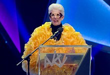 Klingbeil erh&auml;lt Orden wider den tierischen Ernst - Henning Kaiser/dpa