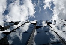 Das Geb&auml;ude der DWS Group in Frankfurt am Main. Dem Verm&ouml;gensverwalter wird vorgeworfen, sogenannte gr&uuml;ne Finanzprodukte als &laquo;gr&uuml;ner&raquo; verkauft zu haben, als diese tats&auml;chlich sind. - Arne Dedert/dpa