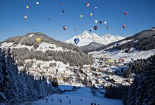 In Filzmoos trifft sich die Ballonszene - Foto: Coen Weesjes/Filzmoos Tourismus/dpa-tmn