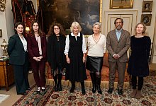 K&ouml;nigin Camilla bei Literaturauszeichnung Booker Prize - Aaron Chown/Pool PA/AP/dpa