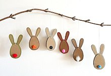 Osterhasen-Anhänger aus Karton als Deko - DIY Academy/dpa-tmn