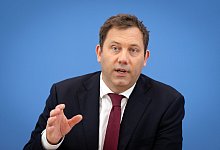 Pressekonferenz Bundesfinanzminister Klingbeil - Soeren Stache/dpa