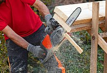 Kettensägen Akku Test Strom - selbst ist der Mann/dpa-tmn