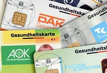 Krankenversicherungskarten - Foto: Jens Kalaene/Symbolbild