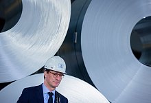 Ministerpräsident Hendrik Wüst (CDU) bei Thyssenkrupp - Rolf Vennenbernd/dpa