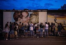 Bruderkussgem&auml;lde - Foto: Arne Immanuel B&auml;nsch