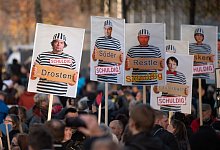 Demonstration &laquo;Querdenken&raquo; in Leipzig - Foto: Sebastian Kahnert/dpa-Zentralbild/dpa