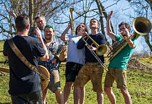 Band LaBrassBanda - Peter Kneffel/dpa