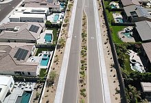 TV Ausblicke - Arte «Poolgeschichten - Der Traum vom kühlen Nass» - Robert Cöllen/Arte/dpa