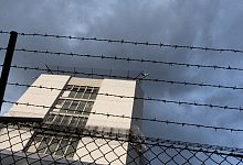 Gefängnis - Bernd Weißbrod/dpa/Symbolbild